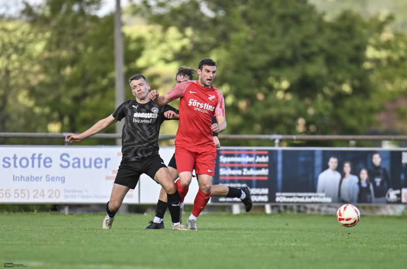 SG Rückers - TSV Künzell: Laurenz Heinze gegen Felix Hack