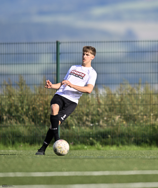 13_Yowegraphy_Jonas_Wenzel_250920_YZ90354