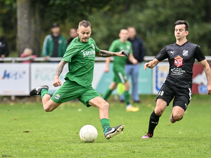 TSG Lütter - SV Mittelkalbach: Tobias Rehm gegen Marijan Würtele
