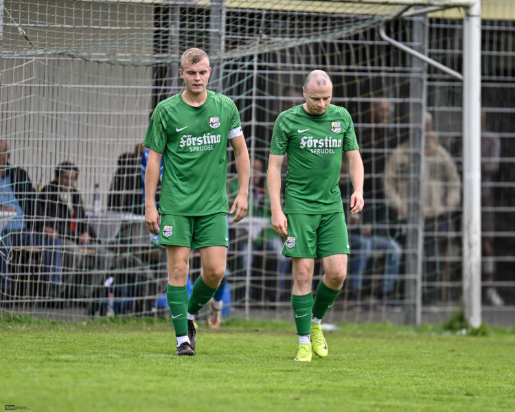TSG Lütter - SV Mittelkalbach: Florian Schertell mit Max Müllers