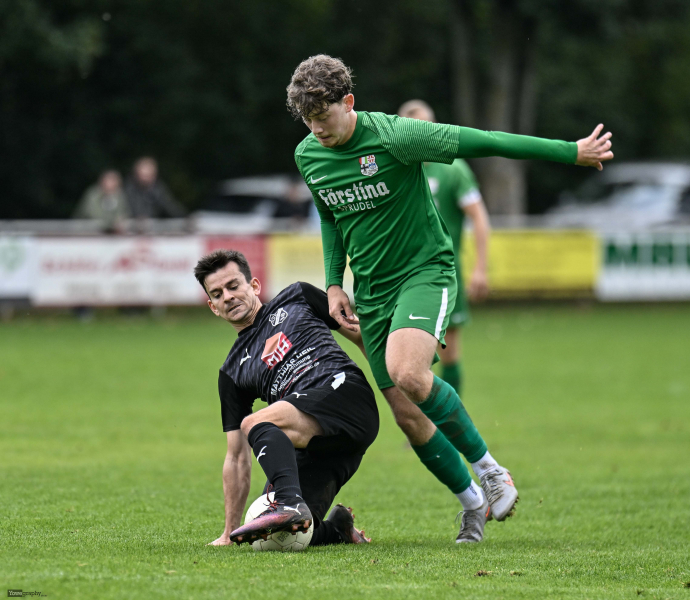 TSG Lütter - SV Mittelkalbach: Marijan Würtele gegen Maximilian Pappert