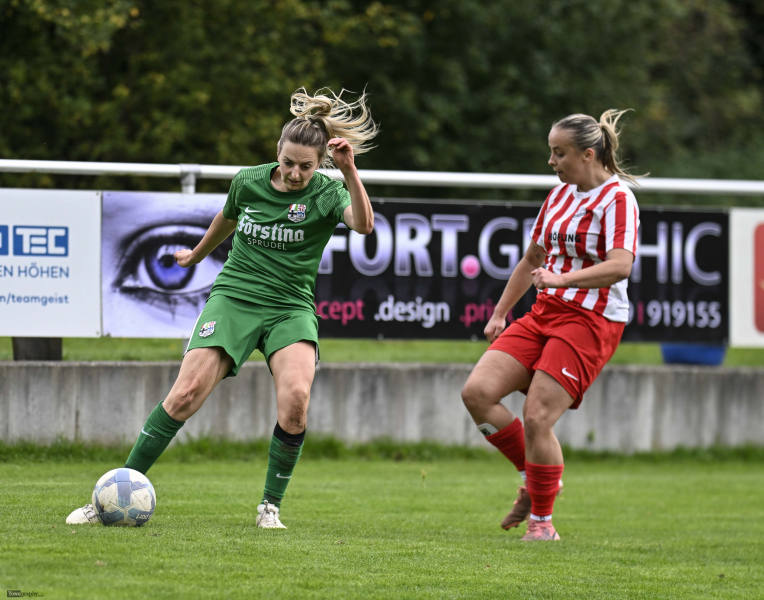 Damen TSG Lütter -  FC Schaafheim: Vanessa Klaus gegen Martyna Kozak