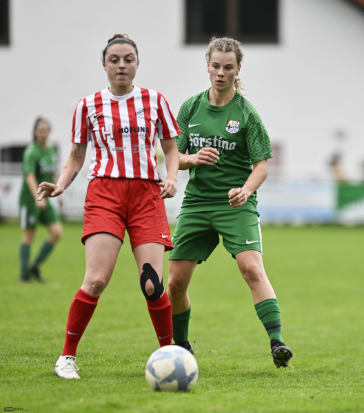 Damen TSG Lütter -  FC Schaafheim: Maike Gribel gegen Lina-Marie Maikranz
