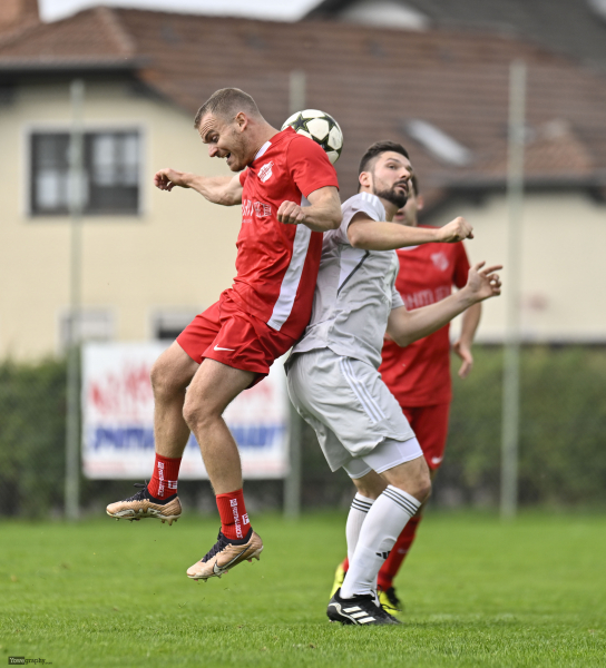 SV Hofbieber - FSV Dörnberg: Benjamin Ochs gegen Luca-Maurice Bock