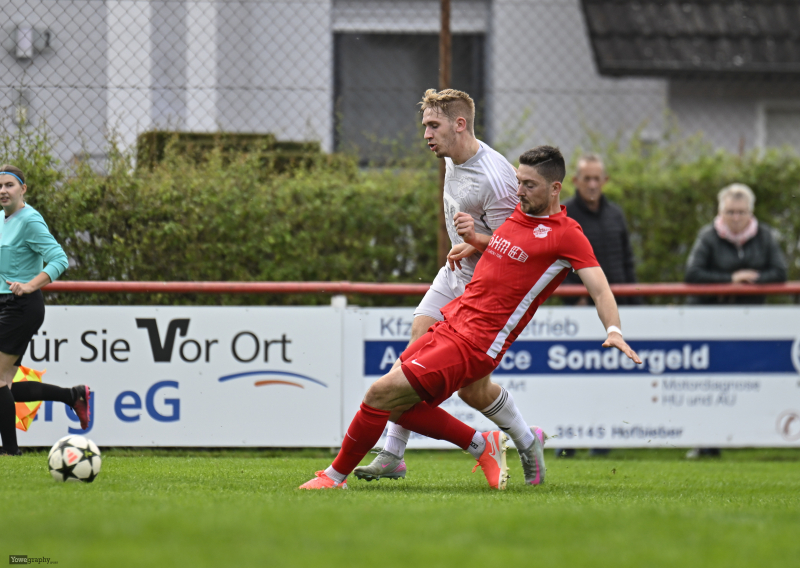 SV Hofbieber - FSV Dörnberg: Henrik Dietz gegen Tarik Faber
