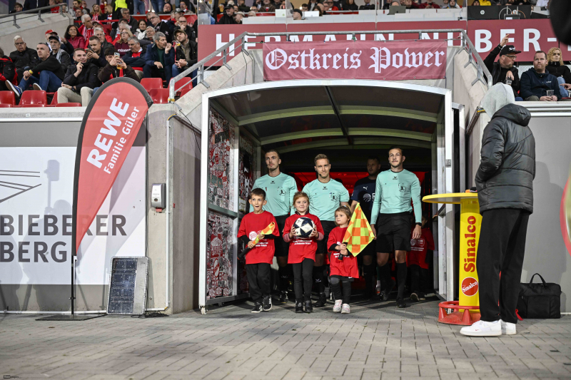 OFC Kickers Offenbach - SG Barockstadt Fulda: SR Phlipp Schlegel