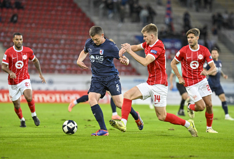 OFC Kickers Offenbach - SG Barockstadt Fulda: Moritz Reinhard gegen Kristjan Arh Cesen