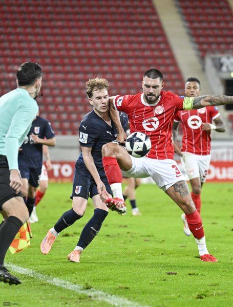 OFC Kickers Offenbach - SG Barockstadt Fulda: Moritz Dittmann gegen Maximilian-Christian Rossmann