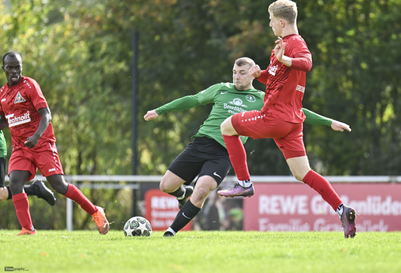 SV Teutonia Großenlüder - FSG Vogelsberg: Christoph Narz gegen Henrik Auth