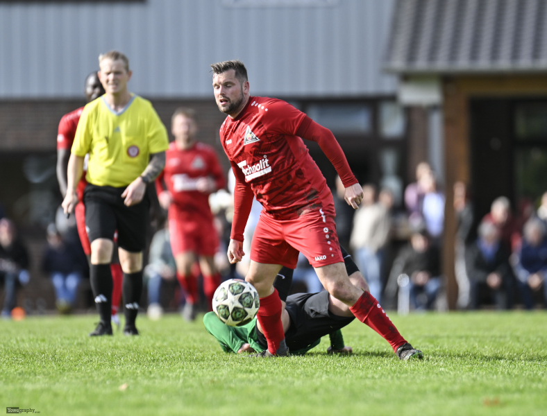 SV Teutonia Großenlüder - FSG Vogelsberg: Pascal Strehl