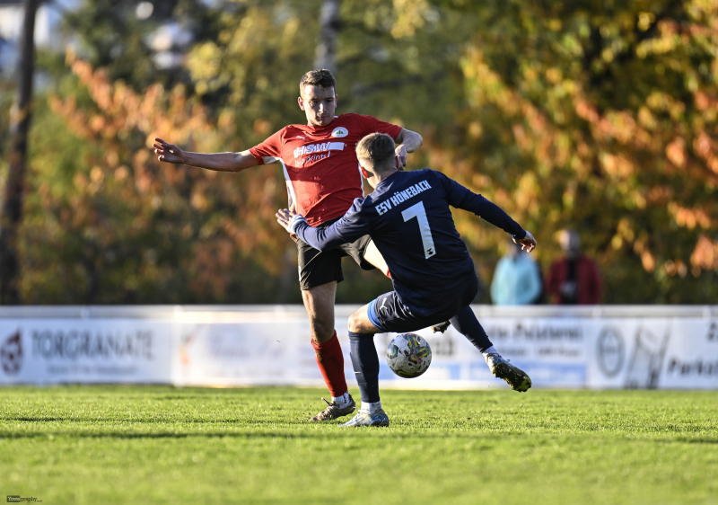 TSV Künzell - ESV Hönebach: Laurenz Heinze gegen Patrick Störl