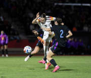 70_Yowegraphy_Jonas_Wenzel_251023_YZ93825