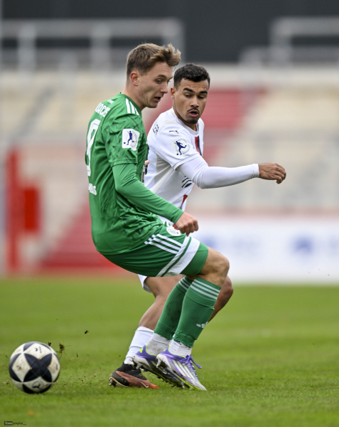 SG Barockstadt Fulda - FC 08 Homburg: Simon Joachims gegen Nicola Jose Arcanjo Köhler