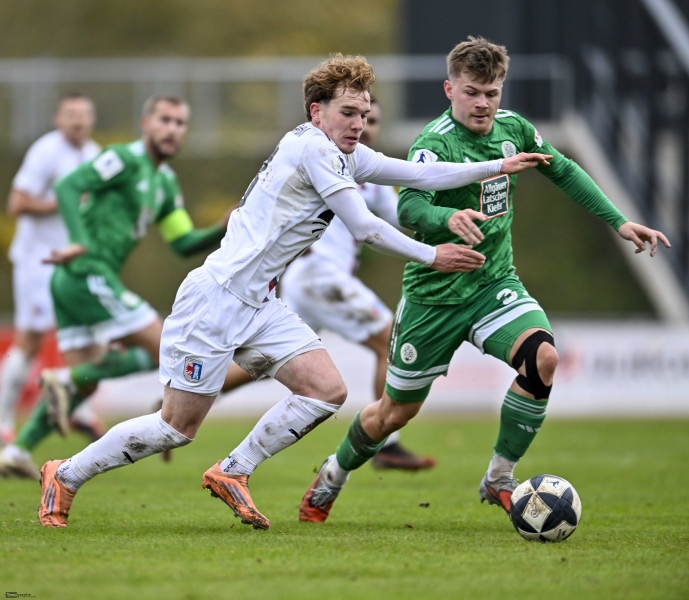 SG Barockstadt Fulda - FC 08 Homburg: Moritz Dittmann gegen Frederik Schumann