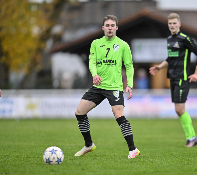 SV Neuhof - SV Großenlüder: Paulo Enrike Durso Pilegis