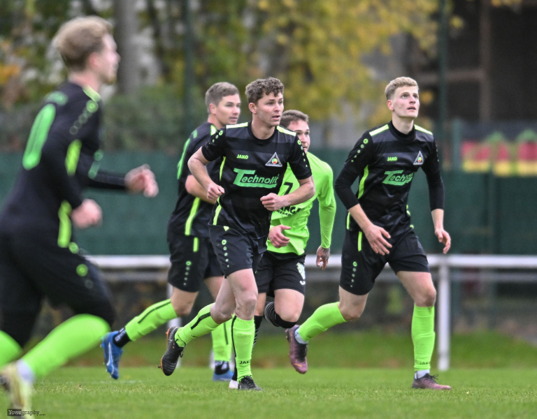 SV Neuhof - SV Großenlüder: Felix Schlitzer