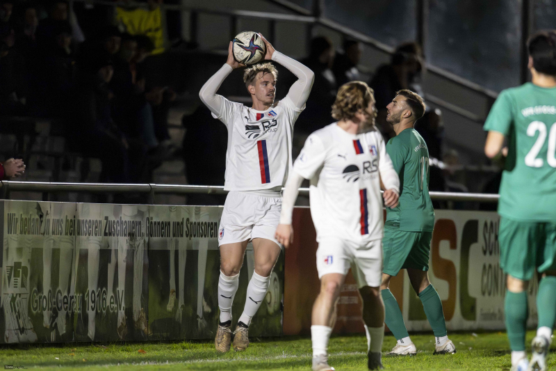 21_Yowegraphy_Jonas_Wenzel_251029_YZ97883