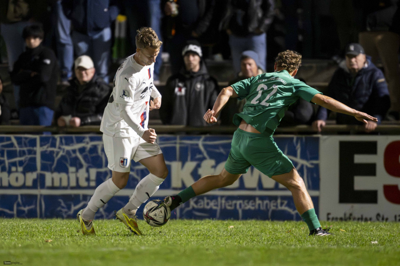 28_Yowegraphy_Jonas_Wenzel_251029_YZ98017