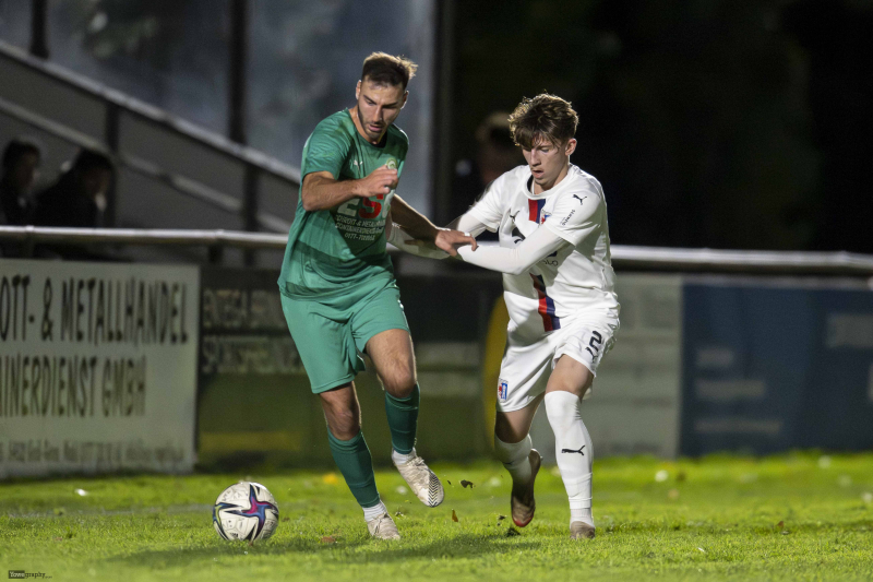 32_Yowegraphy_Jonas_Wenzel_251029_YZ98101