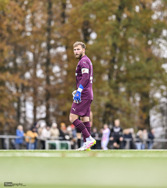 23_Yowegraphy_Jonas_Wenzel_251108_YZ97191