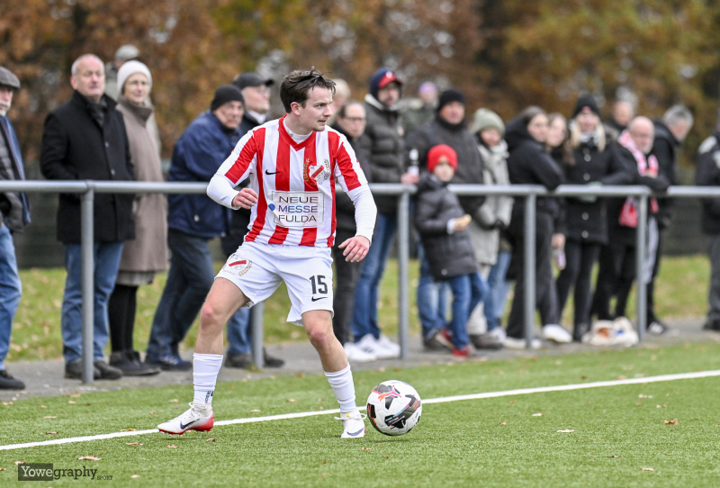 33_Yowegraphy_Jonas_Wenzel_251108_YZ97469