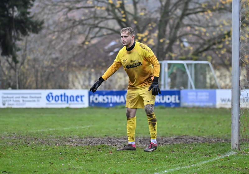 13_Yowegraphy_Jonas_Wenzel_251109_YZ99683