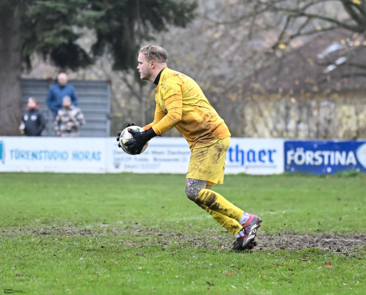 28_Yowegraphy_Jonas_Wenzel_251109_YZ99835