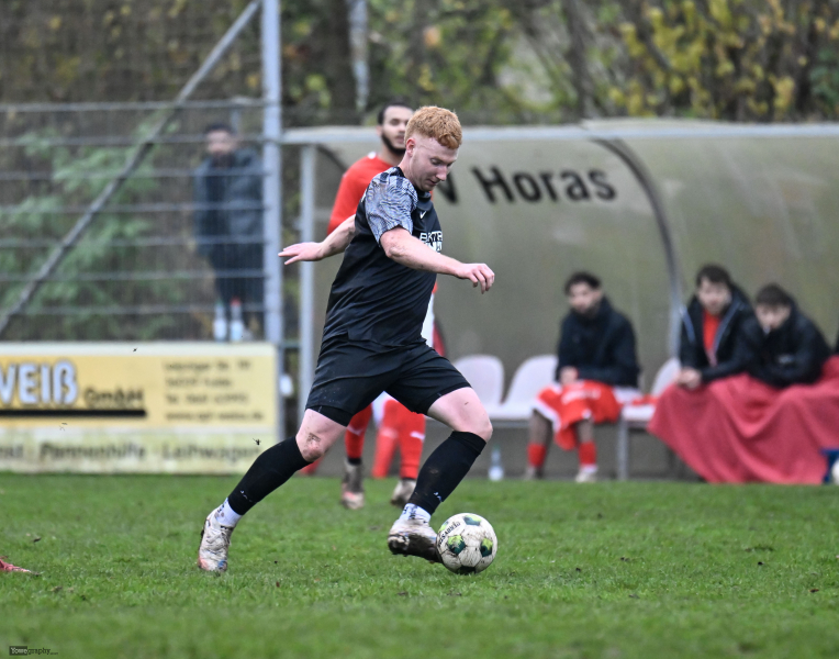 34_Yowegraphy_Jonas_Wenzel_251109_YZ99900