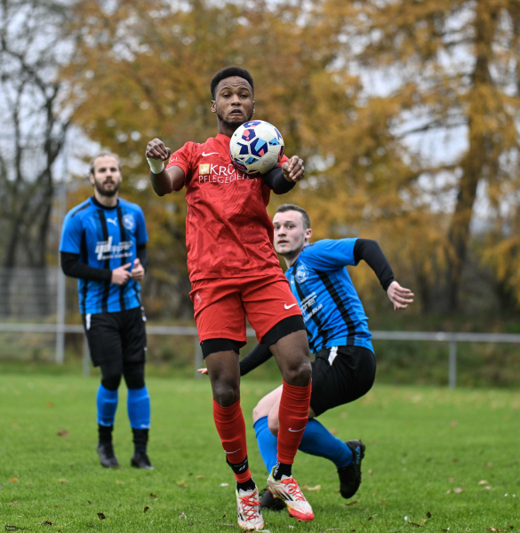 21_Yowegraphy_Jonas_Wenzel_251109_YZ98881