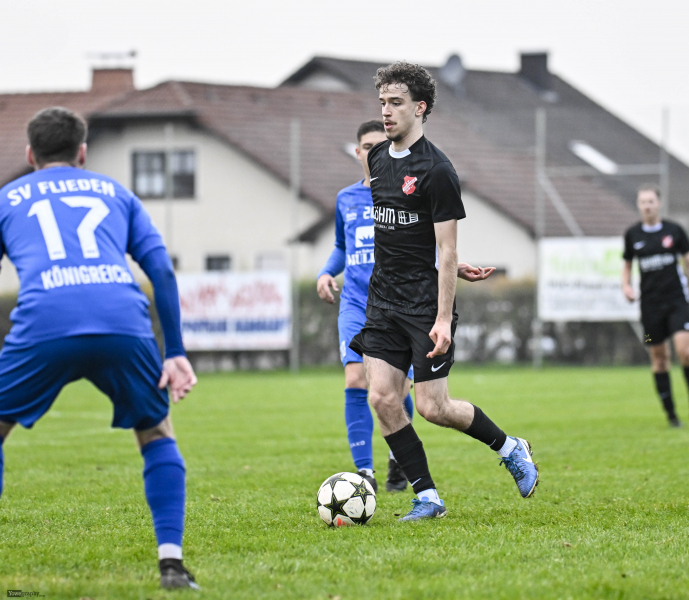 20_Yowegraphy_Jonas_Wenzel_251115_YZ92485