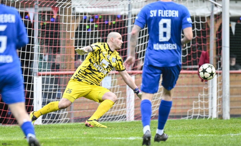 21_Yowegraphy_Jonas_Wenzel_251115_YZ92506