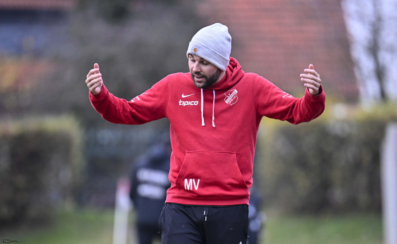 23_Yowegraphy_Jonas_Wenzel_251115_YZ92539