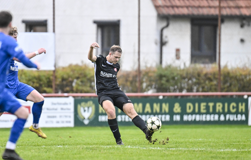 25_Yowegraphy_Jonas_Wenzel_251115_YZ92556