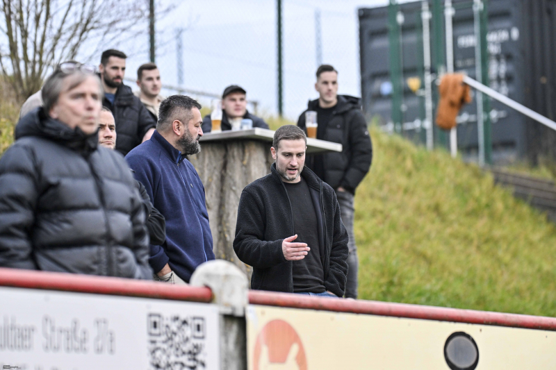 41_Yowegraphy_Jonas_Wenzel_251115_YZ93042