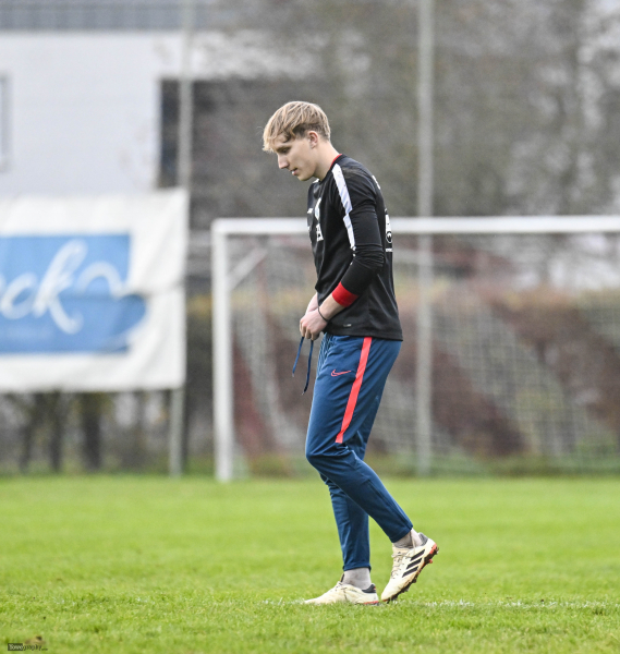 45_Yowegraphy_Jonas_Wenzel_251115_YZ93131