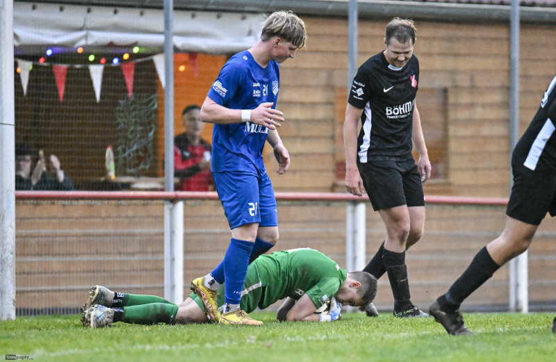 64_Yowegraphy_Jonas_Wenzel_251115_YZ93410