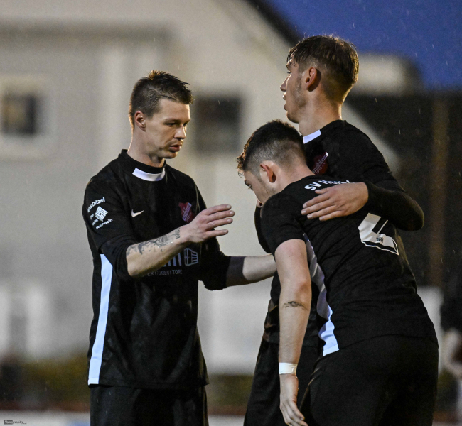 78_Yowegraphy_Jonas_Wenzel_251115_YZ93728