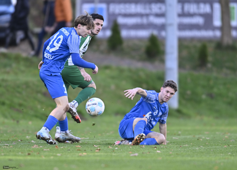 14_Yowegraphy_Jonas_Wenzel_251116_YZ94878