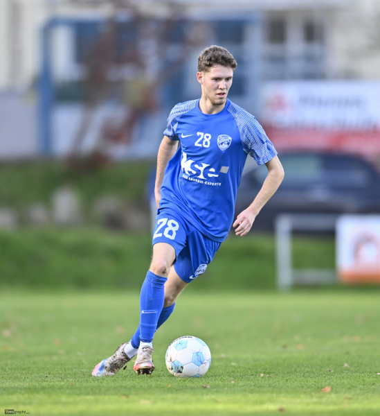 25_Yowegraphy_Jonas_Wenzel_251116_YZ95120