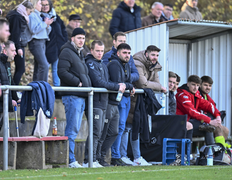 15_Yowegraphy_Jonas_Wenzel_251116_YZ95681