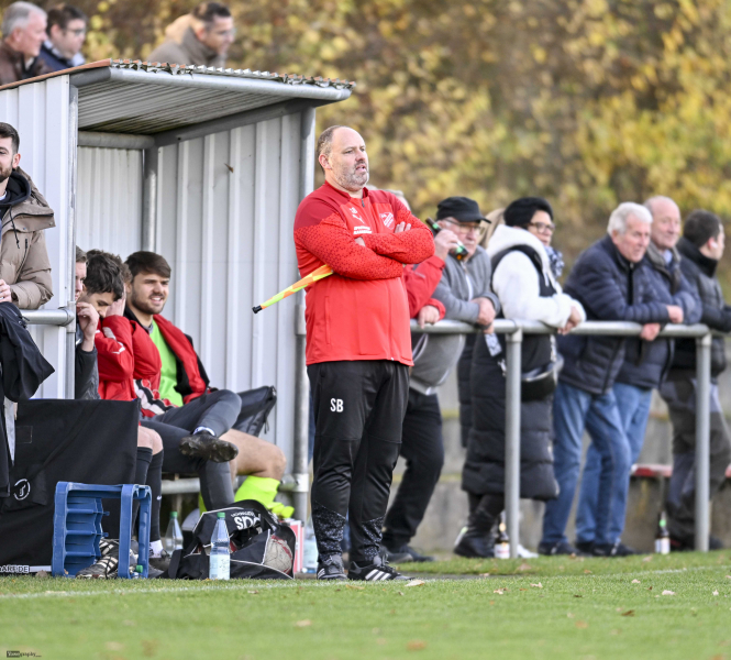 20_Yowegraphy_Jonas_Wenzel_251116_YZ95724