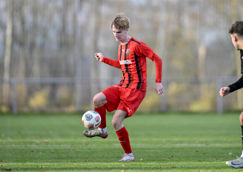 48_Yowegraphy_Jonas_Wenzel_251116_YZ96008