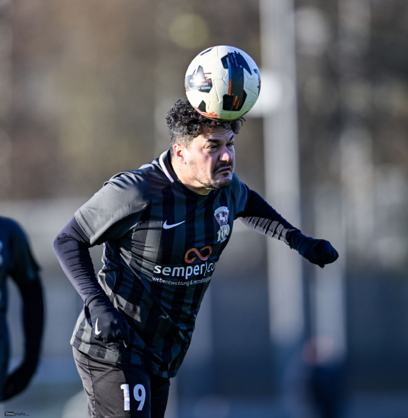 23_Yowegraphy_Jonas_Wenzel_251123_YZ98970