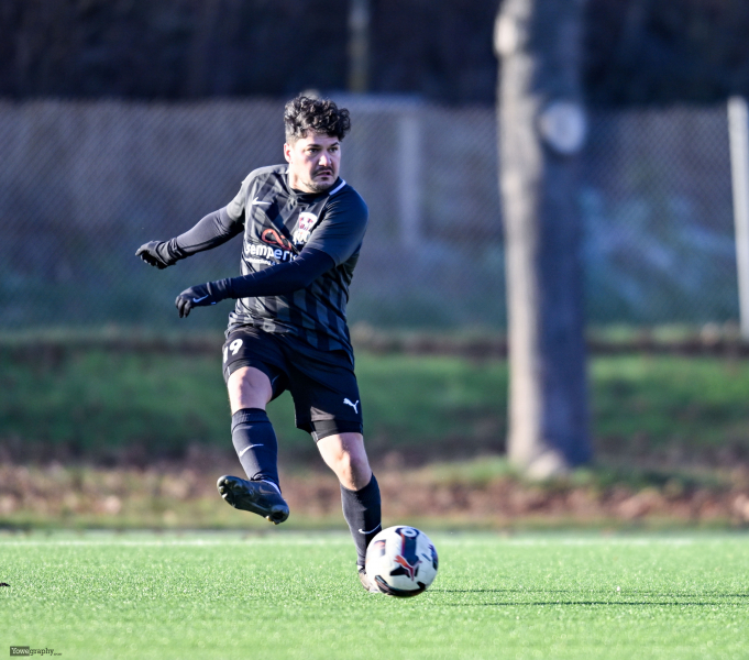 26_Yowegraphy_Jonas_Wenzel_251123_YZ99020