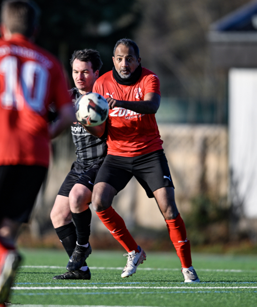 28_Yowegraphy_Jonas_Wenzel_251123_YZ99049