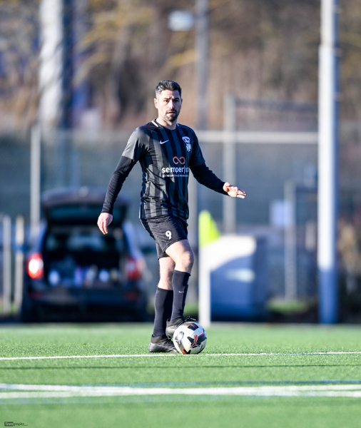 29_Yowegraphy_Jonas_Wenzel_251123_YZ99054