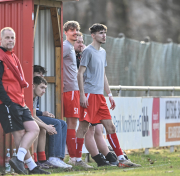 SG Dittlofrod Körnbach - FSG Bebra: Nicolas Töws mit Fahri Can Gök