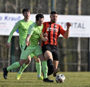 TSV Ufhausen - SG Haselbach: Pierre Mistretta gegen Michael Krist