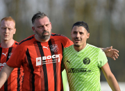 TSV Ufhausen - SG Haselbach: Hannes Ohneiser gegen Dominik Notarangelo