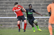 SV Großenlüder - TSV Künzell: Fabio Diegelmann gegen Tinotenda Phiri
